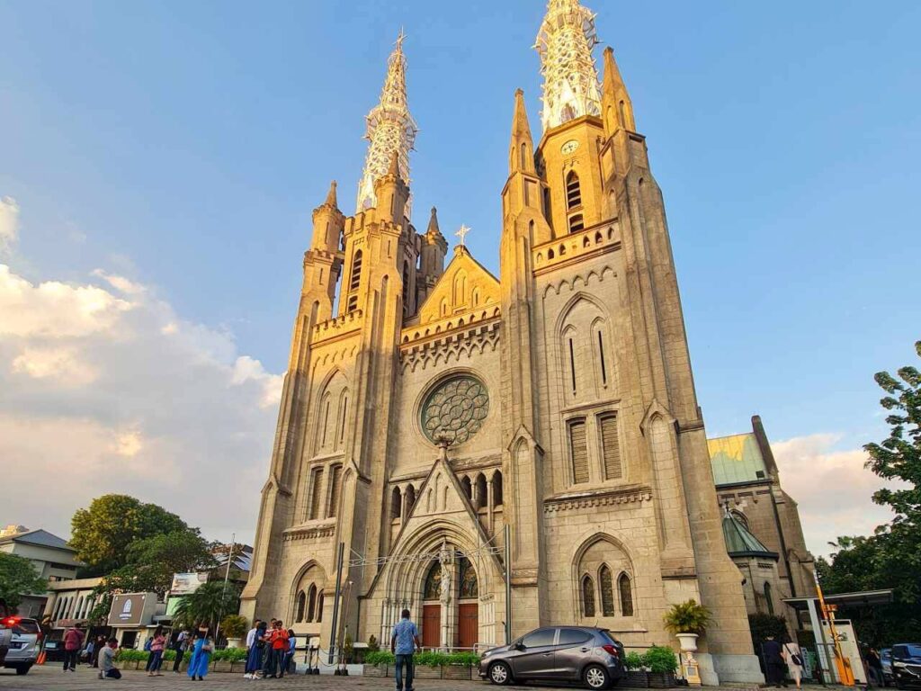 attractions in Jakarta - cathedral