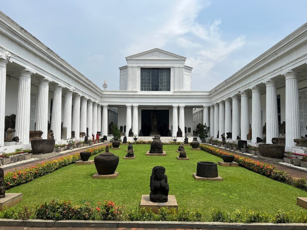 attractions in Jakarta - national museum of Indonesia