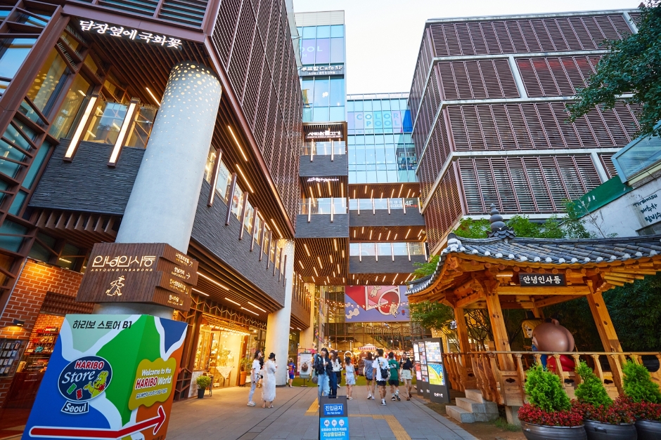 Best Areas to Stay in Seoul for Tourist insadong